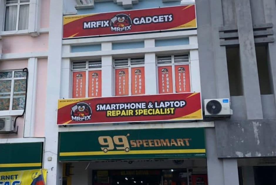 Entrance of MRFIX Putrajaya above Speedmart 99 in Presint 8