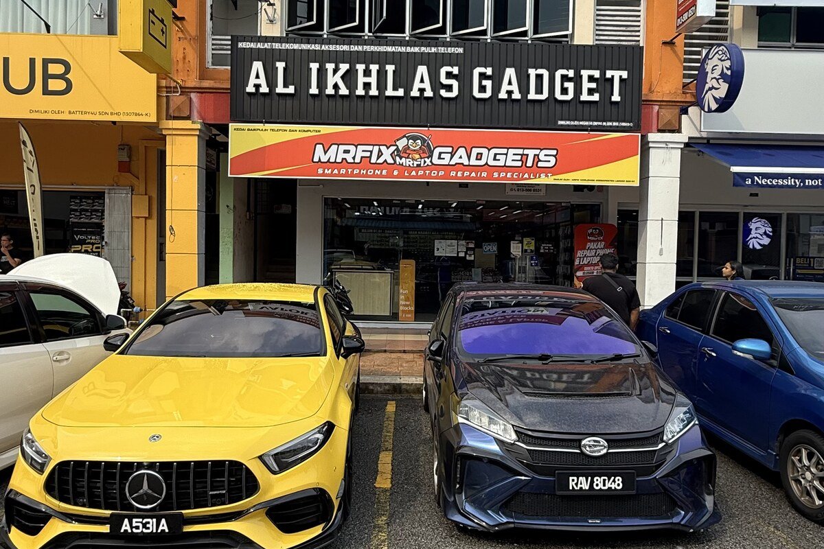 Kedai MRFIX Bangi untuk diagnosis kaca belakang telefon