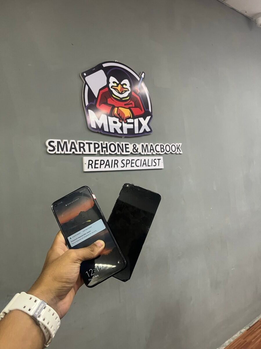 Semakan sistem notifikasi phone di MRFIX Saujana Utama